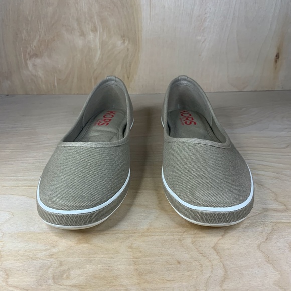 KORS by Michael Kors TRAFFIC Flat - Picture 2 of 8